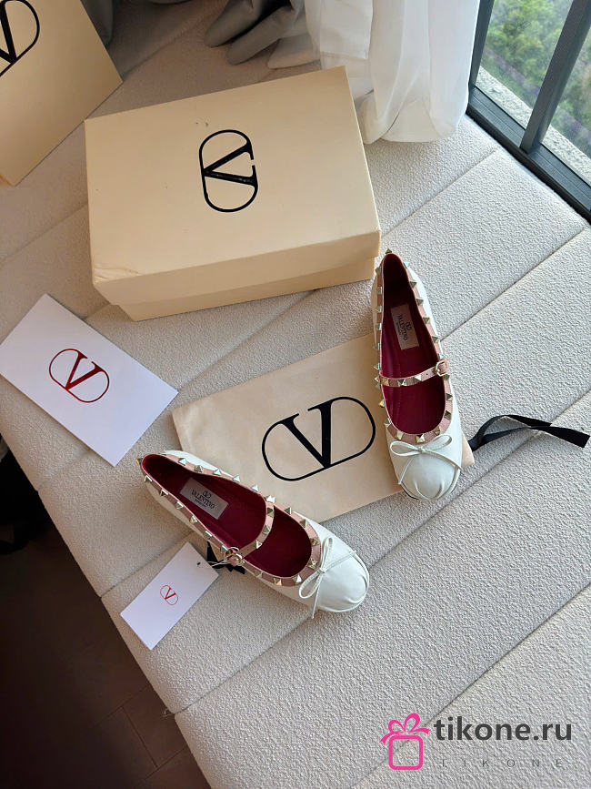 Valentino Mary Jane Rockstud Nappa Ballerina Butter 5mm - 1