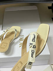 J'Adior Heeled Thong Sandal White Embroidered Cotton and Trench Lambskin 3.5cm - 4