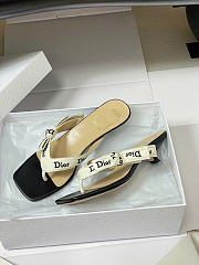 J'Adior Heeled Thong Sandal White Embroidered Cotton and Black Lambskin 3.5cm - 4