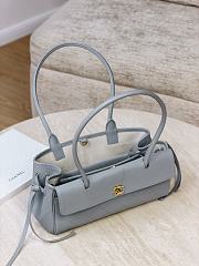 Chanel Small Tote Grained Calfskin & Gold-Tone Metal Gray - 30.5x15x11.5cm - 2