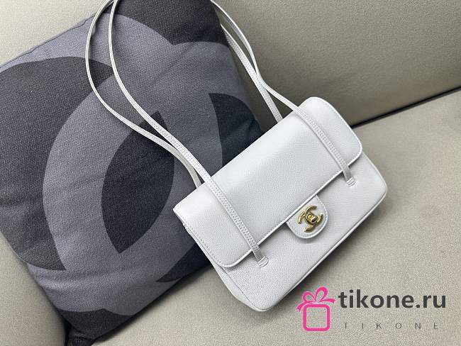 Chanel Small Flap Bag Grained Shiny Calfskin & Gold-Tone Metal White - 15x22x7cm - 1