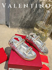 Valentino Rockstud Leather Flat Sandals In Silver - 3