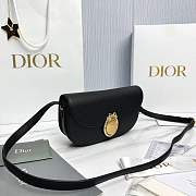 Small Dior Médaillon Flap Bag Black Grained Calfskin - 21x12x5.5cm - 6