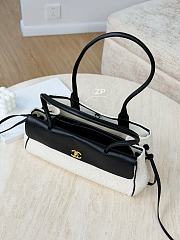 Chanel Small Tote Grained Calfskin Tweed & Gold-Tone Metal White Black - 30.5x15x11.5cm - 4