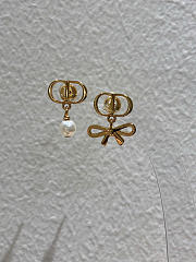 Dior CD Mini Bow Earrings Gold-Finish Metal and White Resin Pearl E4837WOMRS - 3