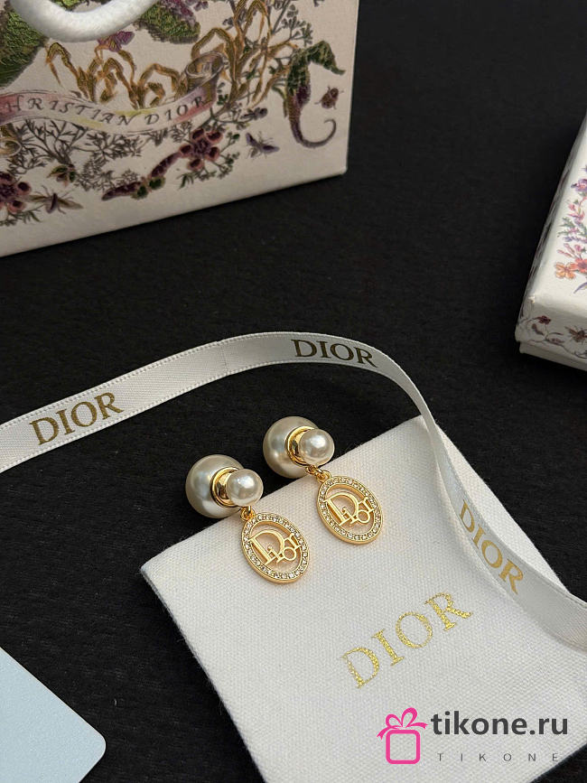 Dior Tribales Earrings Gold-Finish Metal, White Resin Pearls and Crystals E4881WOMCY - 1
