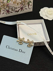 Delicate Bow Earrings Gold-Finish Metal, White Resin Pearl and Crystals E4678WOMCY - 5