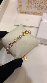 Dior CD Bow Bracelet Gold-Finish Metal and Iridescent Pink Resin Pearls B3413WOMRS - 6