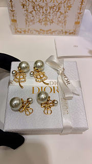 Dior Tribales Earrings Gold-Finish Metal, White Resin Pearls and Crystals E4879WOMCY - 3