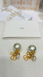 Dior Tribales Earrings Gold-Finish Metal and White Resin Pearls E4828WOMRS_D301 - 6