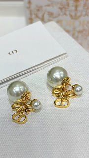 Dior Tribales Earrings Gold-Finish Metal and White Resin Pearls E4828WOMRS_D301 - 5