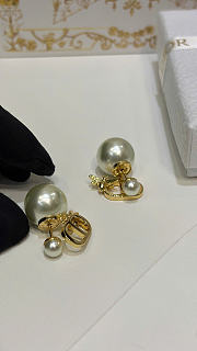 Dior Tribales Earrings Gold-Finish Metal and White Resin Pearls E4593WOMRS_D301 - 5