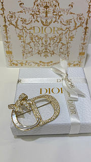 Dior Or – Dior Shiny Bow Brooch Gold-Finish Metal, Natural Mother-of-Pearl and White Crystals V1860WOMMP - 5