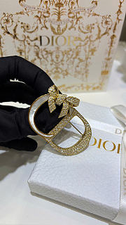 Dior Or – Dior Shiny Bow Brooch Gold-Finish Metal, Natural Mother-of-Pearl and White Crystals V1860WOMMP - 2