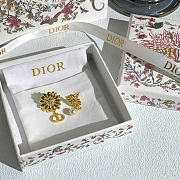 Dior CD Multi Flowers Earrings Gold-Finish Metal, White Resin Pearl and Crystals E4848WOMCY_D319 - 6