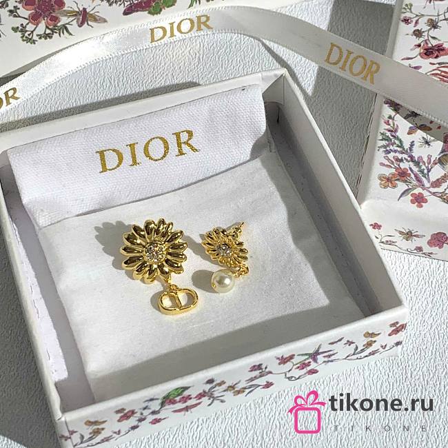 Dior CD Multi Flowers Earrings Gold-Finish Metal, White Resin Pearl and Crystals E4848WOMCY_D319 - 1