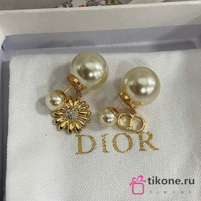 Dior Tribales Earrings Gold-Finish Metal, White Resin Pearls and Crystals E4829WOMCY_D319 - 1