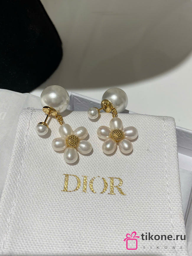 Dioriviera Dior Tribales Earrings Gold-Finish Metal, White Resin Pearls and Freshwater Pearls E4884WOMFW_D301 - 1