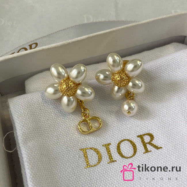 Dioriviera Brush & Bloom Earrings Gold-Finish Metal, Freshwater Pearls and White Resin Pearl E4772WOMFW_D301 - 1