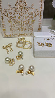Dior Tribales Earrings Gold-Finish Metal and White Resin Pearls E4718WOMRS_D301 - 2