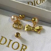 Dior CD Bow Earrings Gold-Finish Metal and Iridescent Pink Resin Pearls E4835WOMRS_D88P - 4