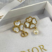 Dior Sparkling Clover Earrings Gold-Finish Metal, White Resin Pearl and Mother-of-Pearl E4488WOMMP_D301 - 6