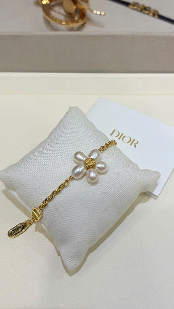 Dioriviera Brush & Bloom Bracelet Gold-Finish Metal and Freshwater Pearls B3422WOMFW_D301