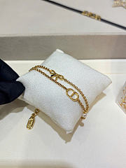 Dior CD Mini Bow Bracelet Gold-Finish Metal and White Resin Pearl B3414WOMRS_D301 - 1