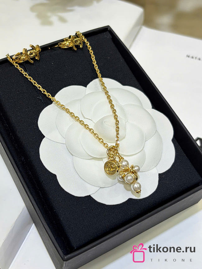 Chanel Necklace Metal & Glass Pearls Gold & Pearly White - 1