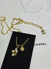 Chanel Necklace Metal & Glass Pearls Gold & Pearly White - 5