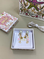 Dior Tribales Earrings Gold-Finish Metal, White Resin Pearls and Multicolor Lacquer E4594WOMLQ_D01X - 3