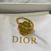 Dior Sparkling Clover Ring Gold-Finish Metal and Mother-of-Pearl R2795WOMMP_D301 - 4
