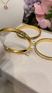 Dior Night Code Bangle Gold-Finish Metal, Crystals and Beige Lacquer B3070WOMLQ_D16E - 3