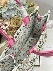 Medium Dior Book Tote with Strap White Multicolor Daisy Garden Embroidery with Dior Médaillon - 36x27.5x16.5cm - 4