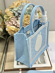 Small Dior Book Tote with Strap Celestial Blue Dior Oblique Embroidery with White Lace and Dior Médaillon - 26.5x22x14cm - 6
