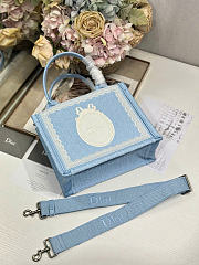 Small Dior Book Tote with Strap Celestial Blue Dior Oblique Embroidery with White Lace and Dior Médaillon - 26.5x22x14cm - 5