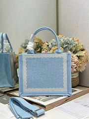 Small Dior Book Tote with Strap Celestial Blue Dior Oblique Embroidery with White Lace and Dior Médaillon - 26.5x22x14cm - 3