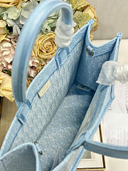 Medium Dior Book Tote with Strap Celestial Blue Dior Oblique Embroidery with White Lace and Dior Médaillon - 36x27.5x16.5cm - 2