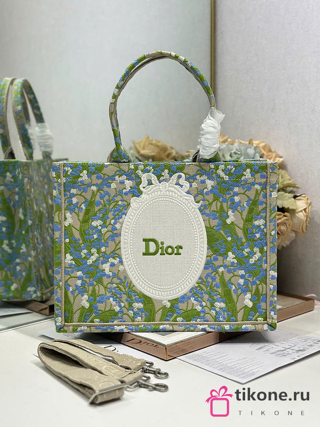 Medium Dior Book Tote with Strap Multicolor Lily of the Valley Embroidery with Dior Médaillon - 36x27.5x16.5cm - 1