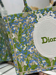 Medium Dior Book Tote with Strap Multicolor Lily of the Valley Embroidery with Dior Médaillon - 36x27.5x16.5cm - 2
