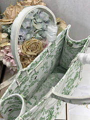 Medium Dior Book Tote with Strap Green Multicolor Toile de Jouy Clover Embroidery and White Dior Medaillon - 36x27.5x16.5cm - 5