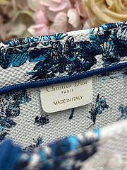 Small Dior Book Tote with Strap Blue Toile de Jouy Floral Garden Embroidery and White Dior Médaillon - 26.5x22x14cm - 6
