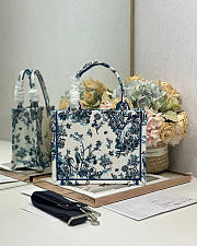 Small Dior Book Tote with Strap Blue Toile de Jouy Floral Garden Embroidery and White Dior Médaillon - 26.5x22x14cm - 5
