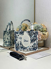 Small Dior Book Tote with Strap Blue Toile de Jouy Floral Garden Embroidery and White Dior Médaillon - 26.5x22x14cm - 2