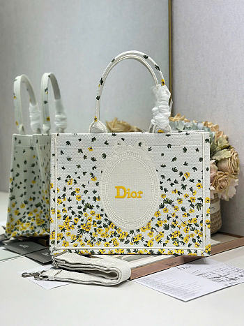 Medium Dior Book Tote with Strap Buttercup Dior Embroidery and White Dior Médaillon - 36x27.5x16.5cm