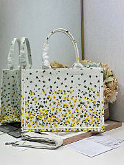 Medium Dior Book Tote with Strap Buttercup Dior Embroidery and White Dior Médaillon - 36x27.5x16.5cm - 4