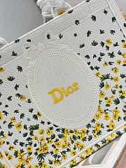 Medium Dior Book Tote with Strap Buttercup Dior Embroidery and White Dior Médaillon - 36x27.5x16.5cm - 3