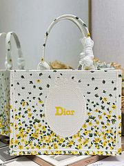 Medium Dior Book Tote with Strap Buttercup Dior Embroidery and White Dior Médaillon - 36x27.5x16.5cm - 2