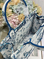 Medium Dior Book Tote with Strap Blue Toile de Jouy Floral Garden Embroidery and White Dior Médaillon - 36x27.5x16.5cm - 6