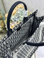 Large Dior Book Tote Blue Dior Oblique Embroidery and White Lace - 42x35x18cm - 3